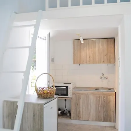 Heracles Apartment Rovies